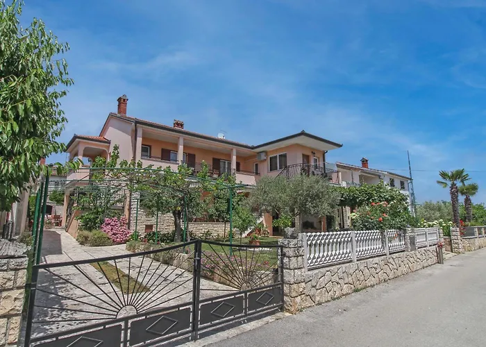 Nina In - Istrien 3*